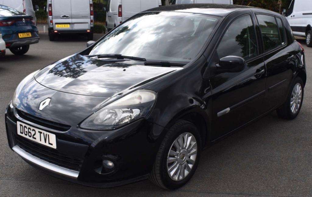 A 2012 RENAULT CLIO Expression+ 16v A 2012 RENAULT CLIO Expression+ 16v