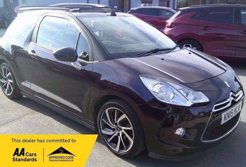 A 2015 CITROEN DS3 CONVERTIBLE D Style+ E-hdi A 2015 CITROEN DS3 CONVERTIBLE D Style+ E-hdi