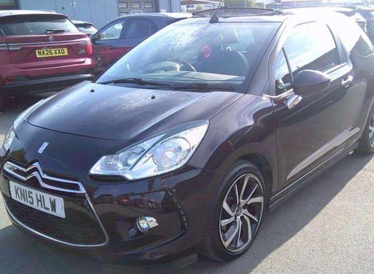 A 2015 CITROEN DS3 CONVERTIBLE D Style+ E-hdi A 2015 CITROEN DS3 CONVERTIBLE D Style+ E-hdi
