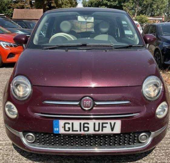 A 2016 FIAT 500 Lounge A 2016 FIAT 500 Lounge