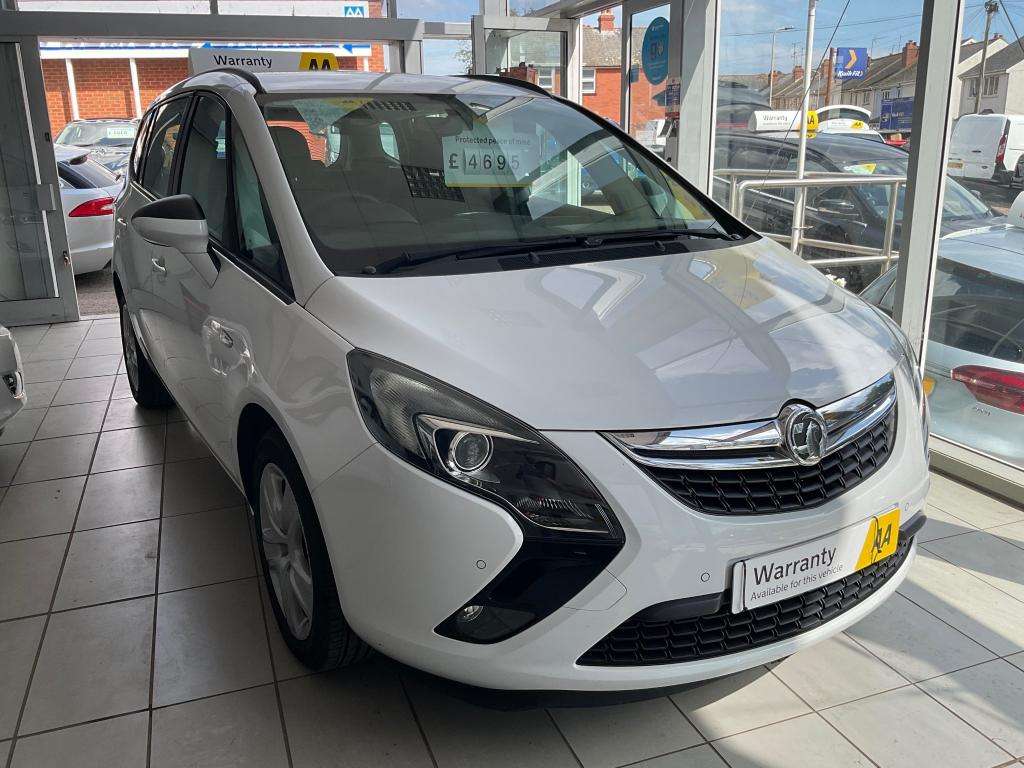 A 2015 VAUXHALL ZAFIRA TOURER Exclusive T A 2015 VAUXHALL ZAFIRA TOURER Exclusive T