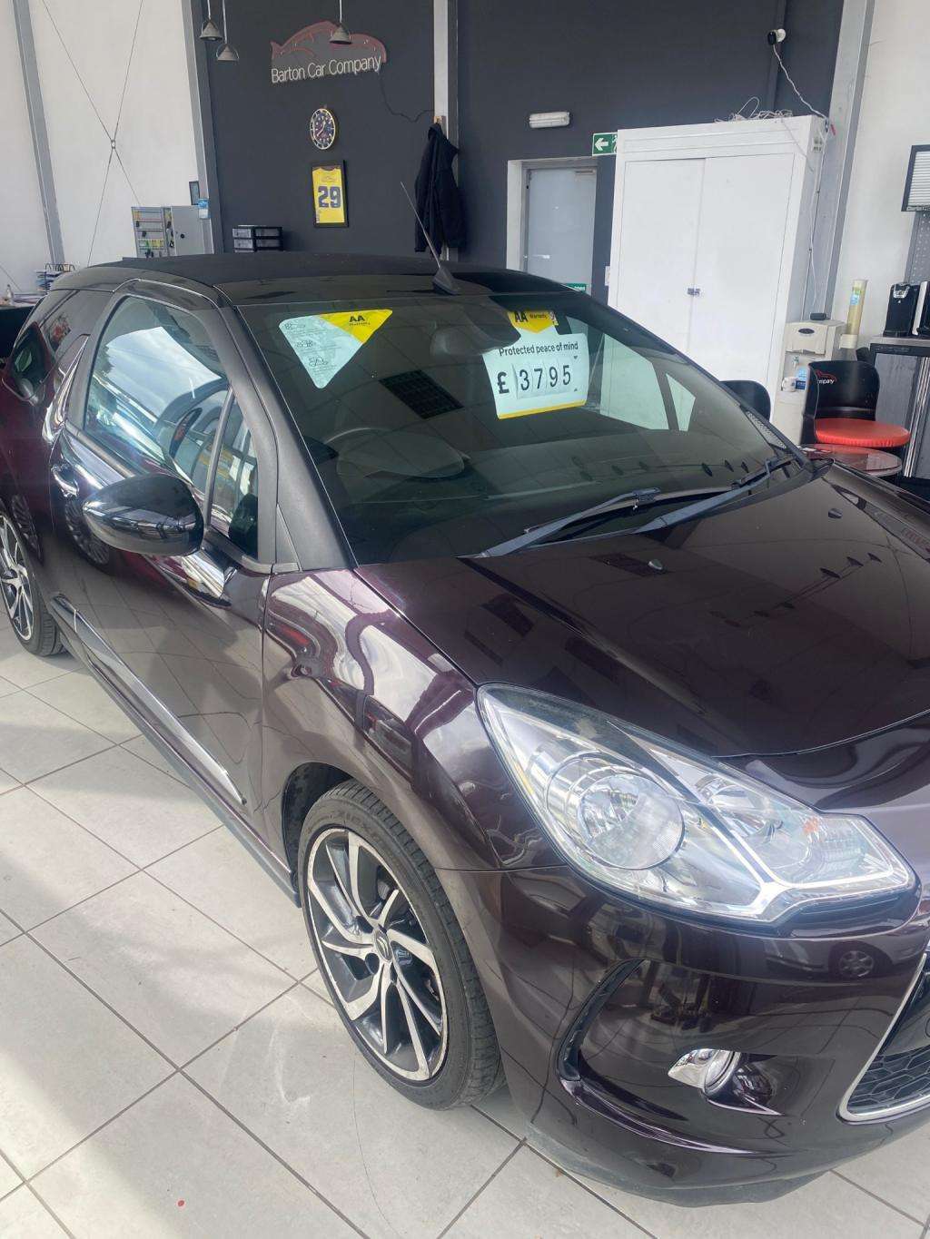 A 2015 CITROEN DS3 CONVERTIBLE D Style+ E-hdi A 2015 CITROEN DS3 CONVERTIBLE D Style+ E-hdi
