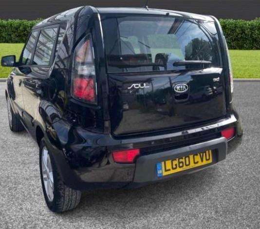 A 2010 KIA SOUL 2 Crdi A 2010 KIA SOUL 2 Crdi