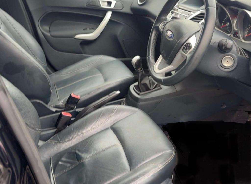 2011 FORD FIESTA 2011 FORD FIESTA