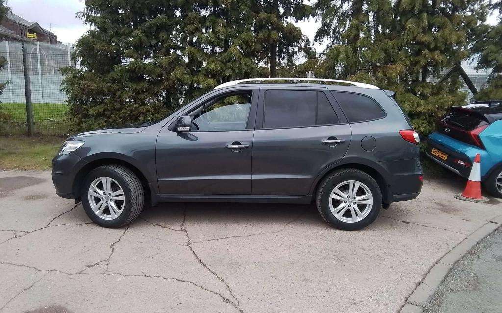 A 2011 HYUNDAI SANTA FE Premium Crdi A 2011 HYUNDAI SANTA FE Premium Crdi