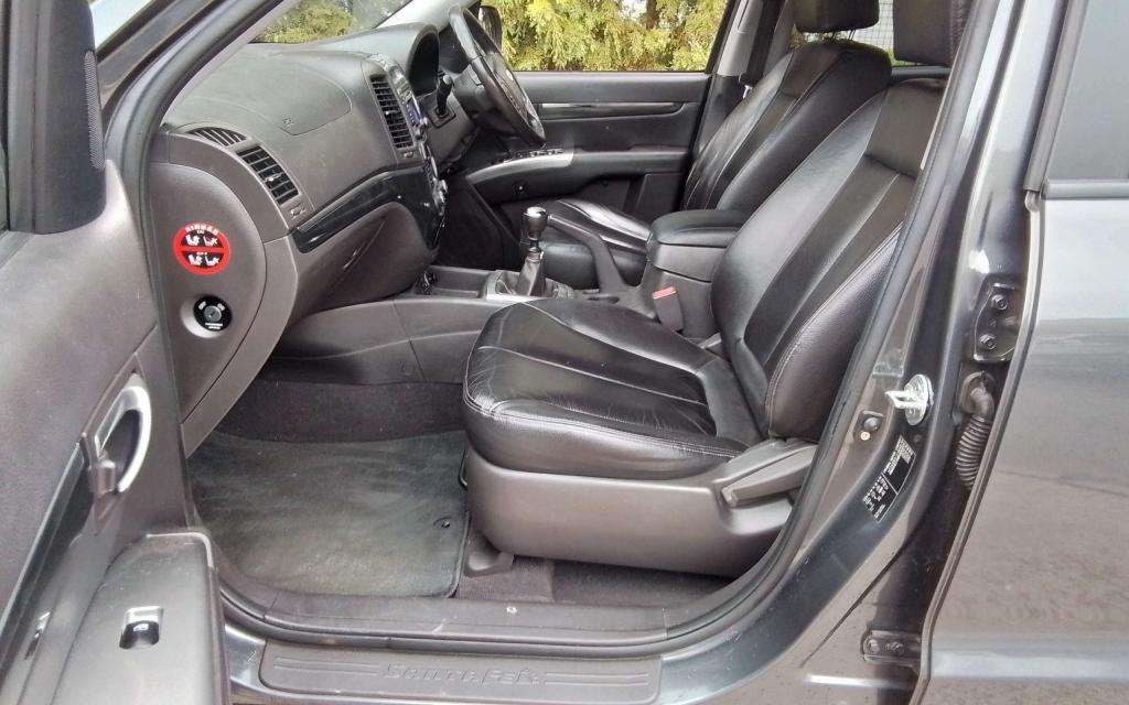 A 2011 HYUNDAI SANTA FE Premium Crdi A 2011 HYUNDAI SANTA FE Premium Crdi