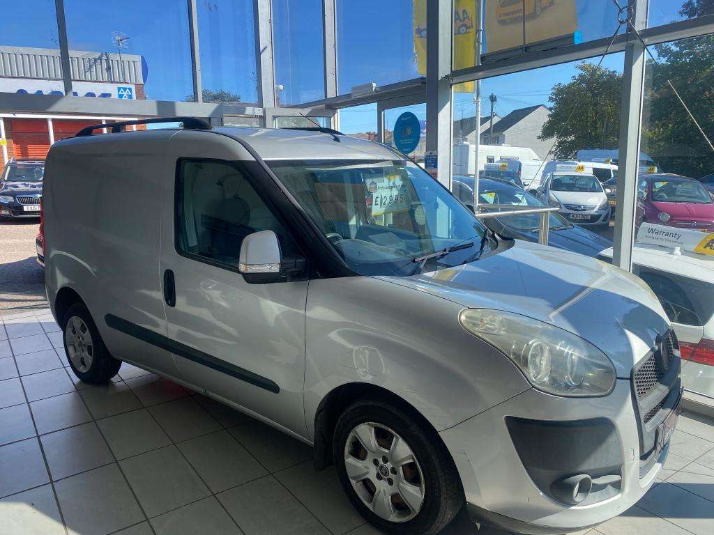 A 2013 FIAT DOBLO CARGO Doblo Sx Multijet A 2013 FIAT DOBLO CARGO Doblo Sx Multijet