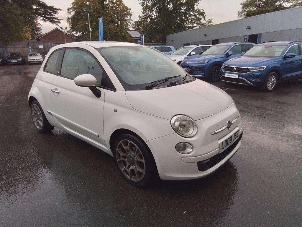 A 2009 FIAT 500 Sport A 2009 FIAT 500 Sport