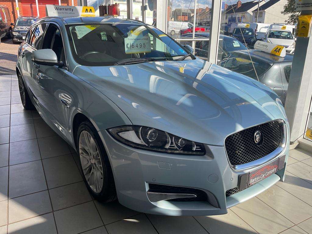 A 2013 JAGUAR XF Sport Sportbrake D Auto A 2013 JAGUAR XF Sport Sportbrake D Auto