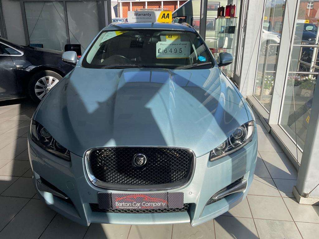 A 2013 JAGUAR XF Sport Sportbrake D Auto A 2013 JAGUAR XF Sport Sportbrake D Auto