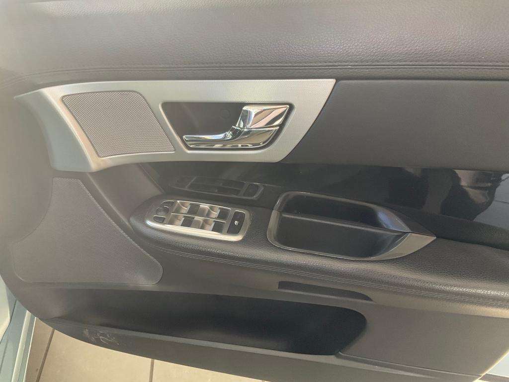 2013 JAGUAR XF 2013 JAGUAR XF
