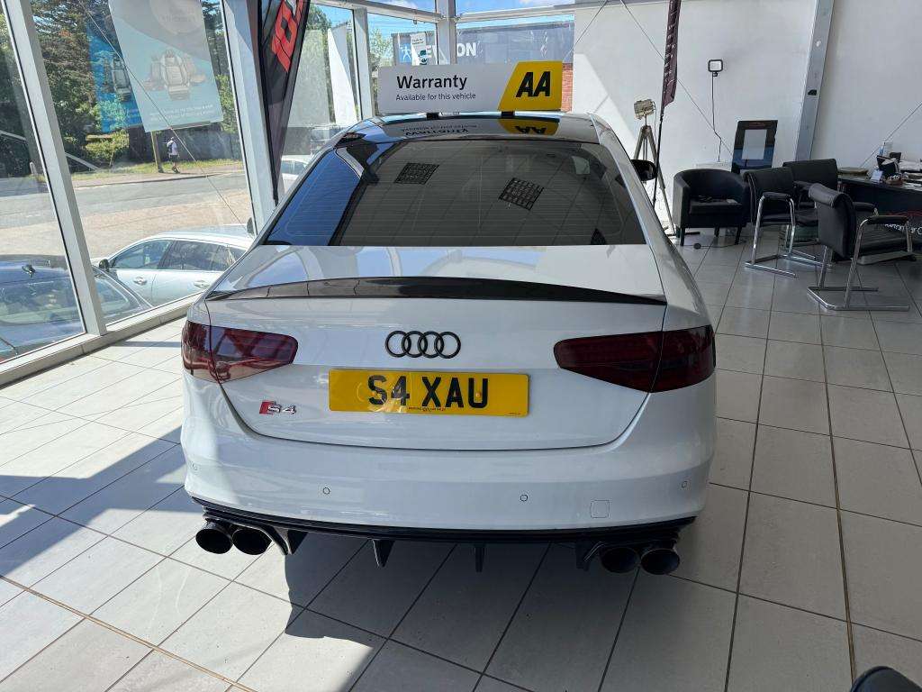 A 2013 AUDI S4 Tfsi Quattro Black Edition Auto A 2013 AUDI S4 Tfsi Quattro Black Edition Auto