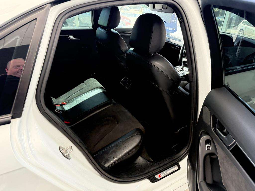 2013 AUDI S4 2013 AUDI S4