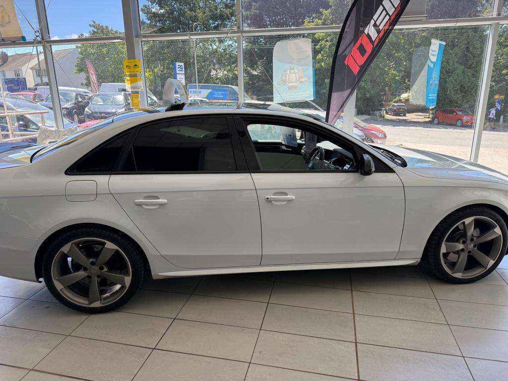 A 2013 AUDI S4 Tfsi Quattro Black Edition Auto A 2013 AUDI S4 Tfsi Quattro Black Edition Auto