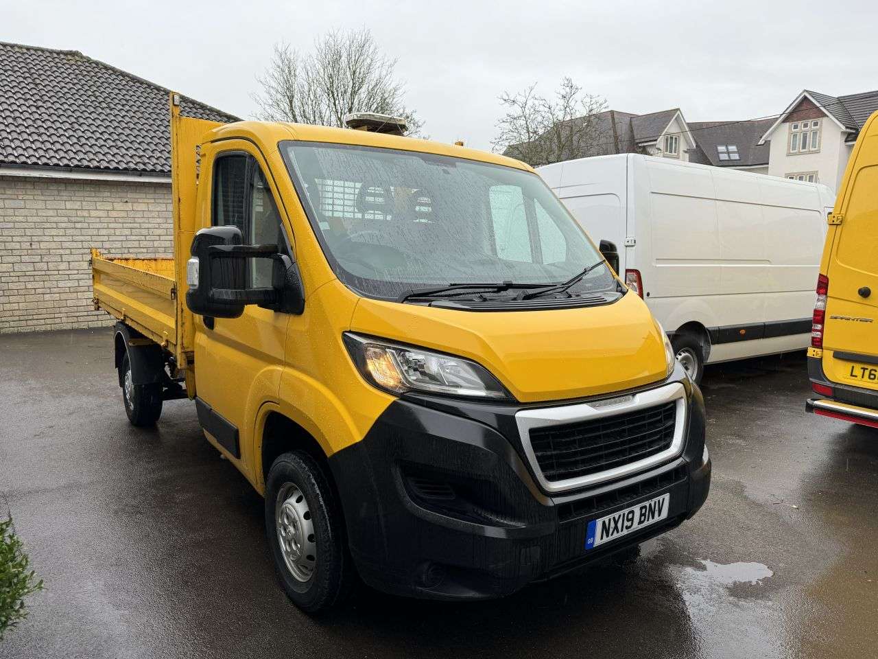 A 2019 PEUGEOT BOXER BLUE HDI 335 L2 C/C A 2019 PEUGEOT BOXER BLUE HDI 335 L2 C/C