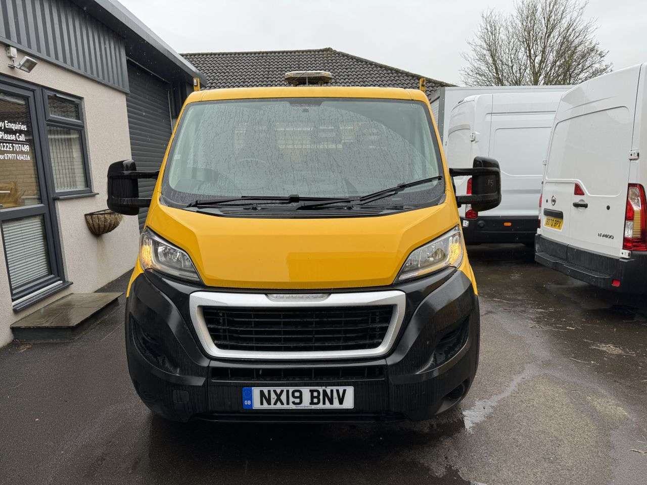 A 2019 PEUGEOT BOXER BLUE HDI 335 L2 C/C A 2019 PEUGEOT BOXER BLUE HDI 335 L2 C/C