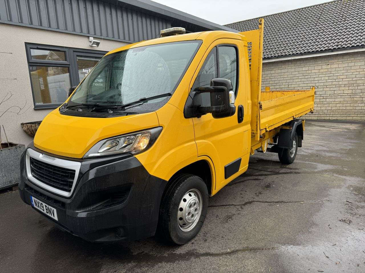 A 2019 PEUGEOT BOXER BLUE HDI 335 L2 C/C A 2019 PEUGEOT BOXER BLUE HDI 335 L2 C/C