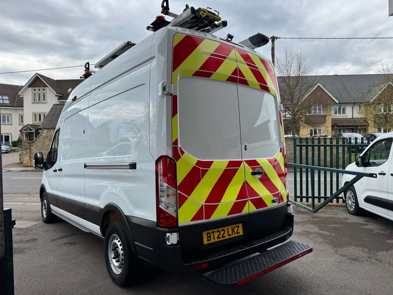 A 2022 FORD TRANSIT 2.0 350 EcoBlue Leader Panel Van 5dr Diesel Manual FWD L3 H3 Euro 6 (s/s) ( A 2022 FORD TRANSIT 2.0 350 EcoBlue Leader Panel Van 5dr Diesel Manual FWD L3 H3 Euro 6 (s/s) (