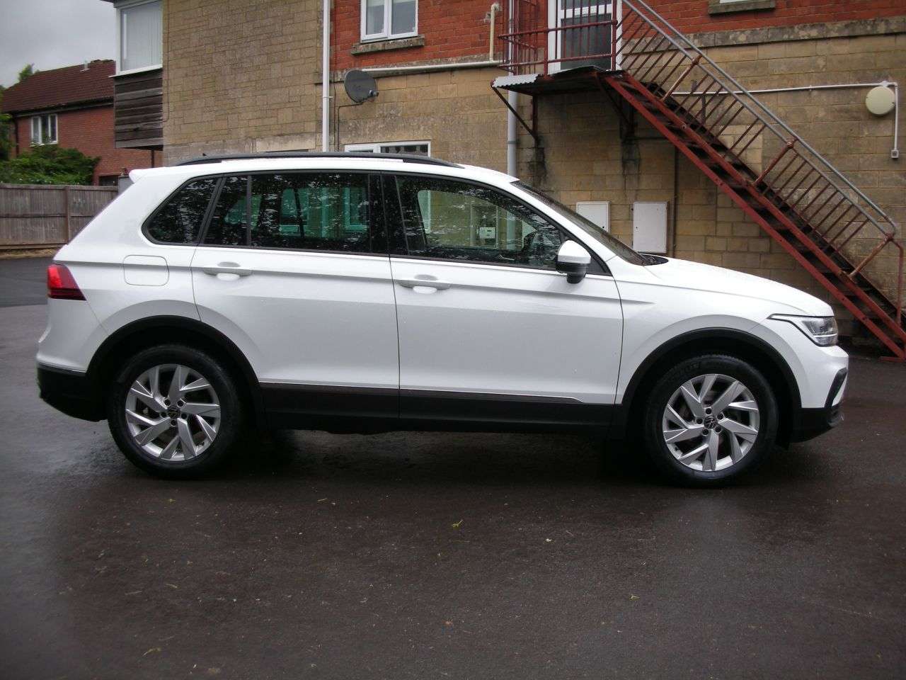 2023 VOLKSWAGEN TIGUAN 2023 VOLKSWAGEN TIGUAN