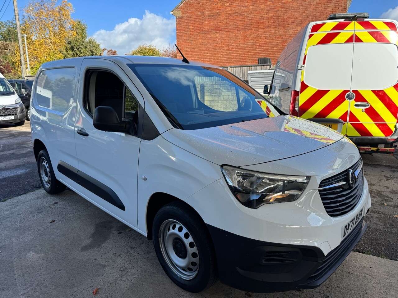 A 2021 VAUXHALL COMBO 1.5 Turbo D 2300 Dynamic Panel Van 4dr Diesel Manual L1 H1 Euro 6 (100 ps) A 2021 VAUXHALL COMBO 1.5 Turbo D 2300 Dynamic Panel Van 4dr Diesel Manual L1 H1 Euro 6 (100 ps)