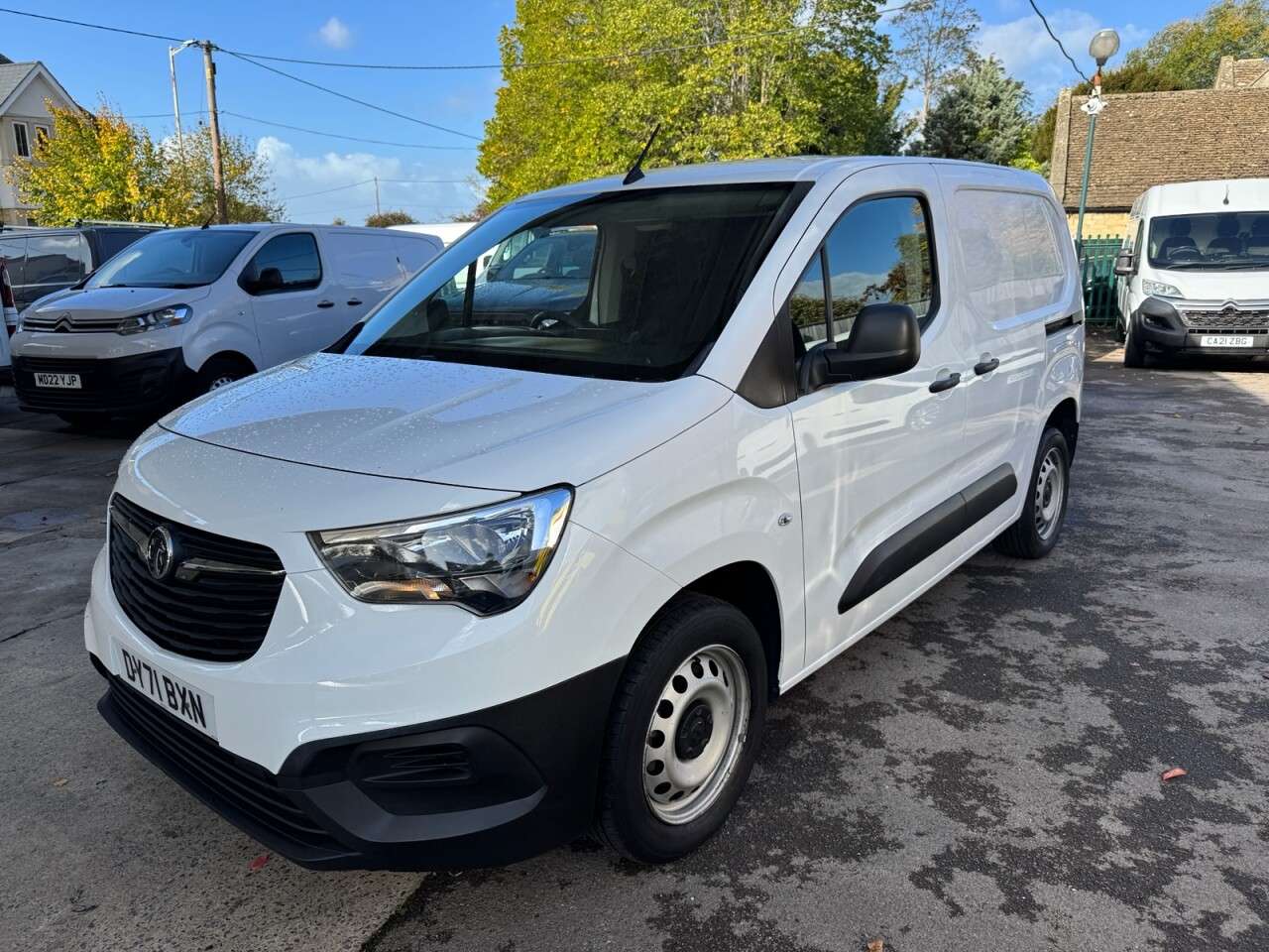 A 2021 VAUXHALL COMBO 1.5 Turbo D 2300 Dynamic Panel Van 4dr Diesel Manual L1 H1 Euro 6 (100 ps) A 2021 VAUXHALL COMBO 1.5 Turbo D 2300 Dynamic Panel Van 4dr Diesel Manual L1 H1 Euro 6 (100 ps)