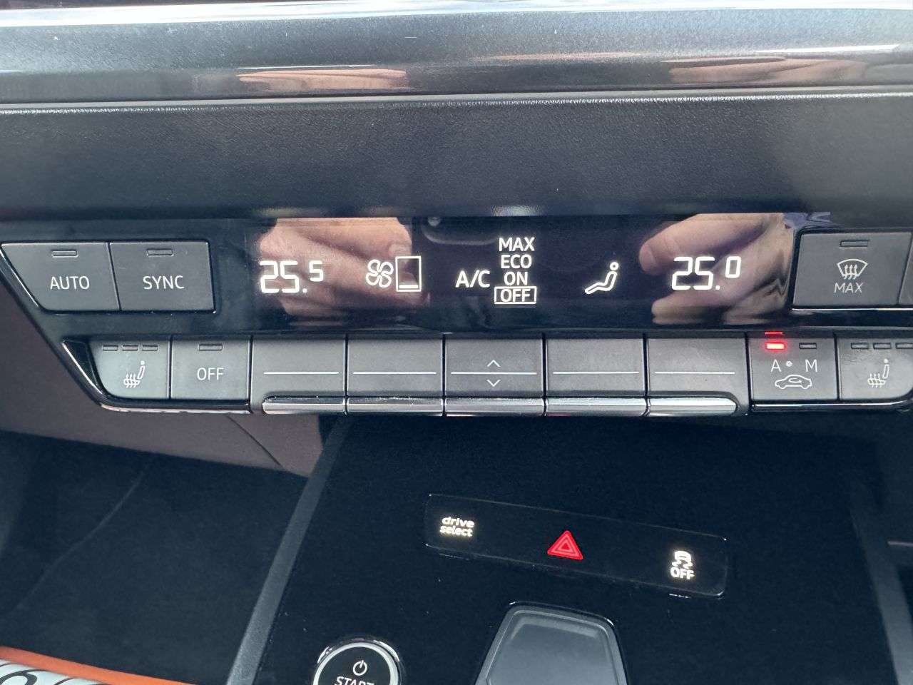 2022 AUDI Q4 E-TRON 2022 AUDI Q4 E-TRON