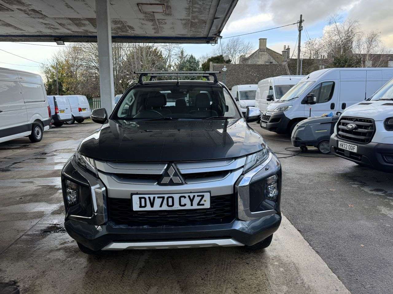 A 2020 MITSUBISHI L200 2.2 DI-D DC Warrior Pickup Double Cab 4dr Diesel Auto 4WD Euro 6 (s/s) (150 A 2020 MITSUBISHI L200 2.2 DI-D DC Warrior Pickup Double Cab 4dr Diesel Auto 4WD Euro 6 (s/s) (150