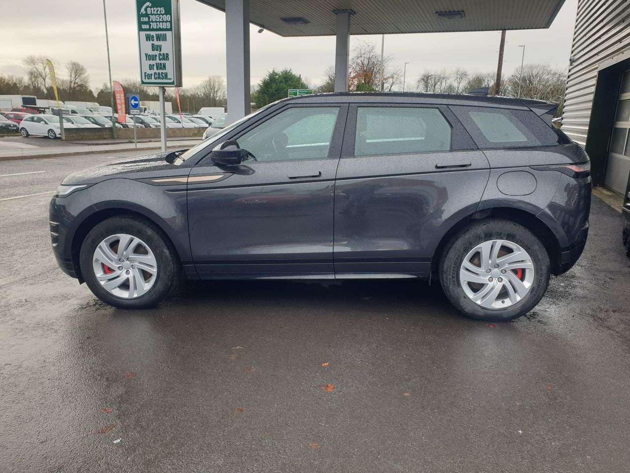 A 2022 LAND ROVER RANGE ROVER EVOQUE 1.5 P300e 12.2kWh R-Dynamic S SUV 5dr Petrol Plug-in Hybrid Auto 4WD Euro 6 A 2022 LAND ROVER RANGE ROVER EVOQUE 1.5 P300e 12.2kWh R-Dynamic S SUV 5dr Petrol Plug-in Hybrid Auto 4WD Euro 6