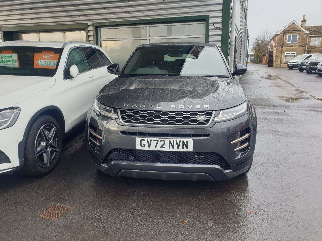 A 2022 LAND ROVER RANGE ROVER EVOQUE 1.5 P300e 12.2kWh R-Dynamic S SUV 5dr Petrol Plug-in Hybrid Auto 4WD Euro 6 A 2022 LAND ROVER RANGE ROVER EVOQUE 1.5 P300e 12.2kWh R-Dynamic S SUV 5dr Petrol Plug-in Hybrid Auto 4WD Euro 6