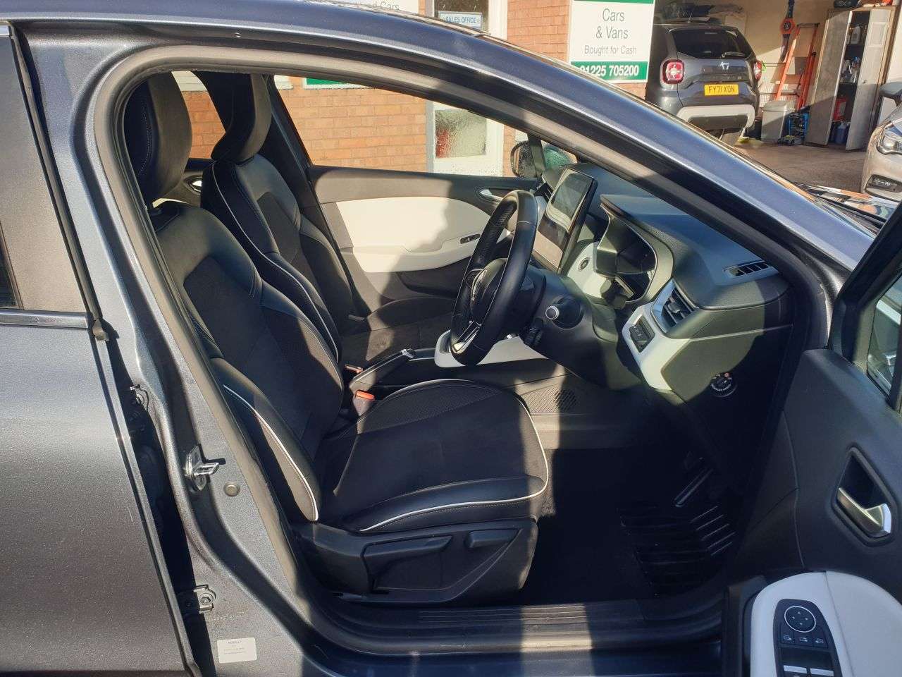 2021 RENAULT CLIO 2021 RENAULT CLIO