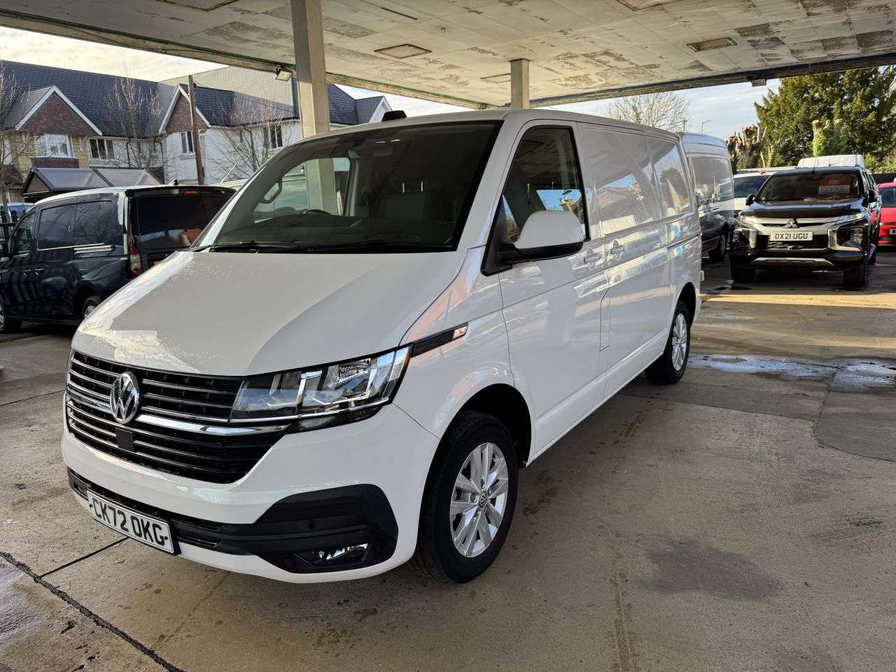 A 2022 VOLKSWAGEN TRANSPORTER 2.0 TDI T28 Highline Panel Van 5dr Diesel Manual FWD SWB Euro 6 (s/s) (110 A 2022 VOLKSWAGEN TRANSPORTER 2.0 TDI T28 Highline Panel Van 5dr Diesel Manual FWD SWB Euro 6 (s/s) (110