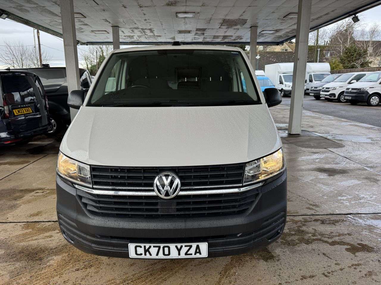 A 2020 VOLKSWAGEN TRANSPORTER 2.0 TDI T28 Startline Business Panel Van 5dr Diesel Manual FWD SWB Euro 6 ( A 2020 VOLKSWAGEN TRANSPORTER 2.0 TDI T28 Startline Business Panel Van 5dr Diesel Manual FWD SWB Euro 6 (