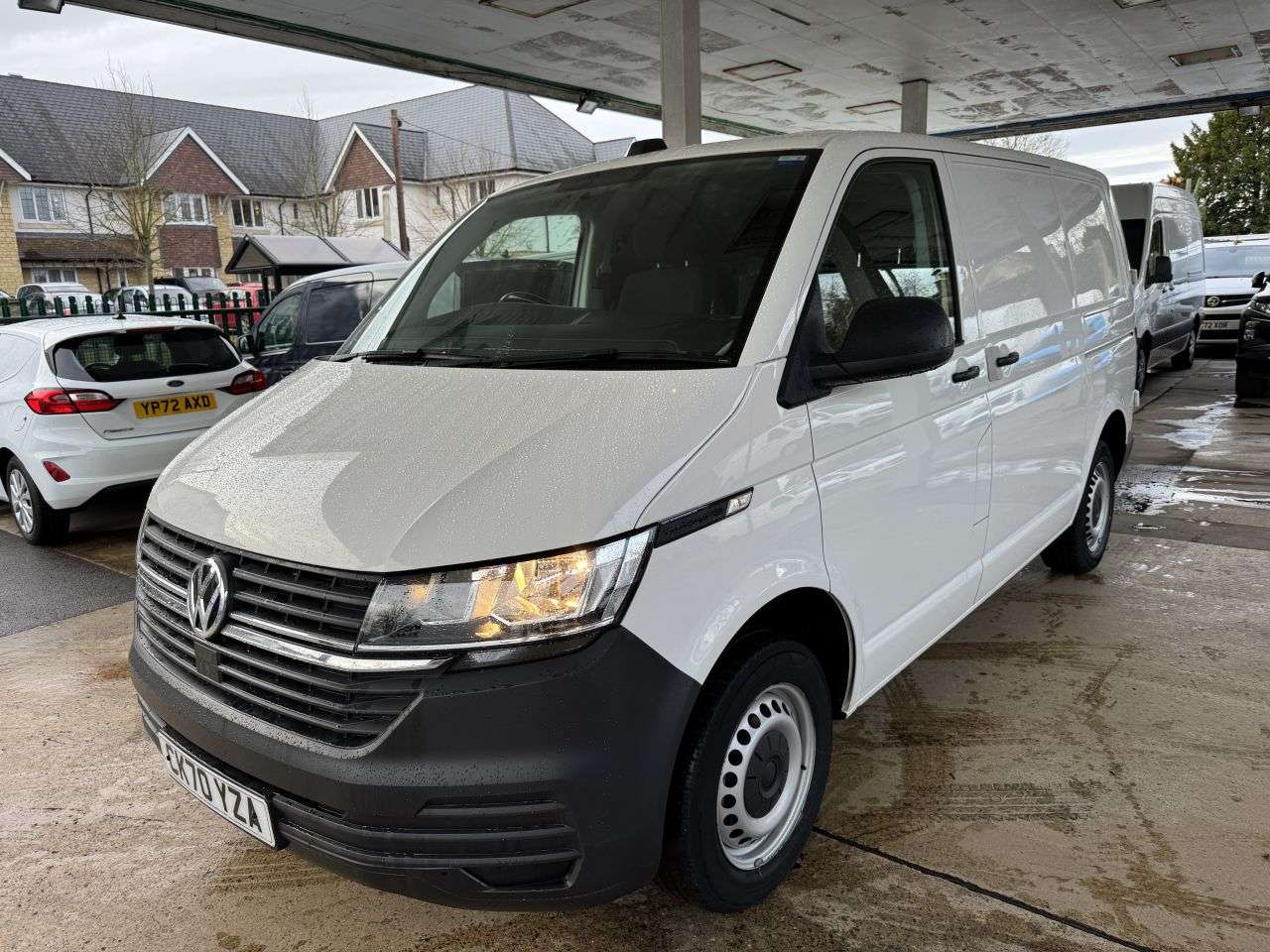 A 2020 VOLKSWAGEN TRANSPORTER 2.0 TDI T28 Startline Business Panel Van 5dr Diesel Manual FWD SWB Euro 6 ( A 2020 VOLKSWAGEN TRANSPORTER 2.0 TDI T28 Startline Business Panel Van 5dr Diesel Manual FWD SWB Euro 6 (