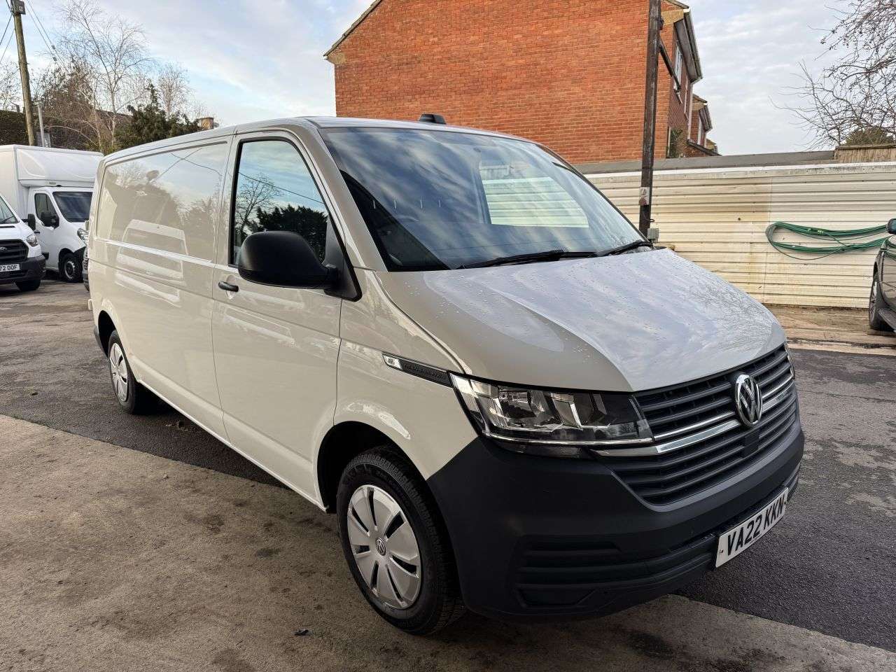 A 2022 VOLKSWAGEN TRANSPORTER 2.0 TDI T30 Startline Bussiness Panel Van 5dr Diesel Manual FWD LWB Euro 6 A 2022 VOLKSWAGEN TRANSPORTER 2.0 TDI T30 Startline Bussiness Panel Van 5dr Diesel Manual FWD LWB Euro 6