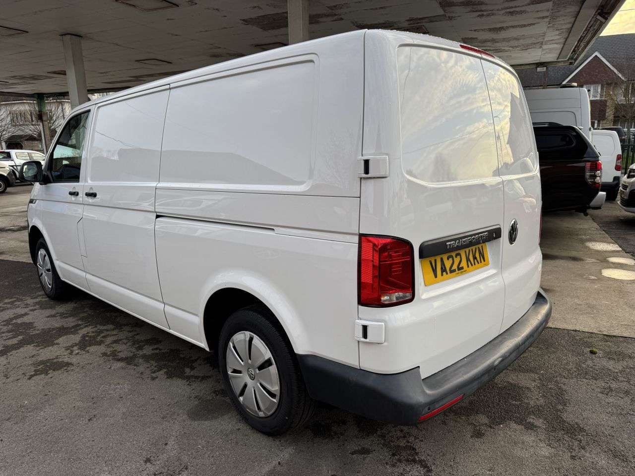 A 2022 VOLKSWAGEN TRANSPORTER 2.0 TDI T30 Startline Bussiness Panel Van 5dr Diesel Manual FWD LWB Euro 6 A 2022 VOLKSWAGEN TRANSPORTER 2.0 TDI T30 Startline Bussiness Panel Van 5dr Diesel Manual FWD LWB Euro 6