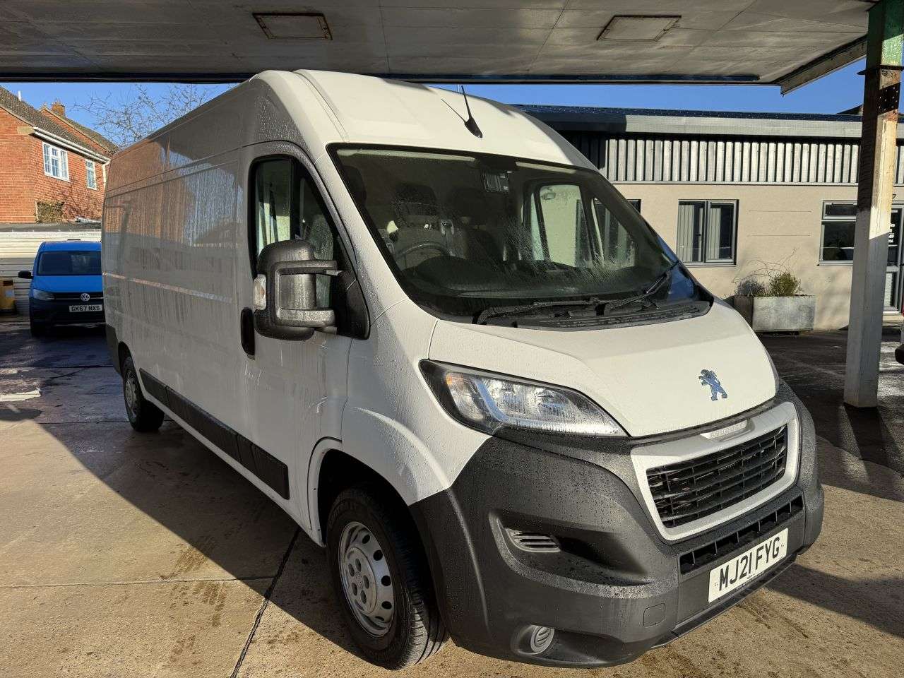 A 2021 PEUGEOT BOXER 2.2 BlueHDi 335 Professional Panel Van 5dr Diesel Manual L3 H2 Euro 6 (s/s) A 2021 PEUGEOT BOXER 2.2 BlueHDi 335 Professional Panel Van 5dr Diesel Manual L3 H2 Euro 6 (s/s)