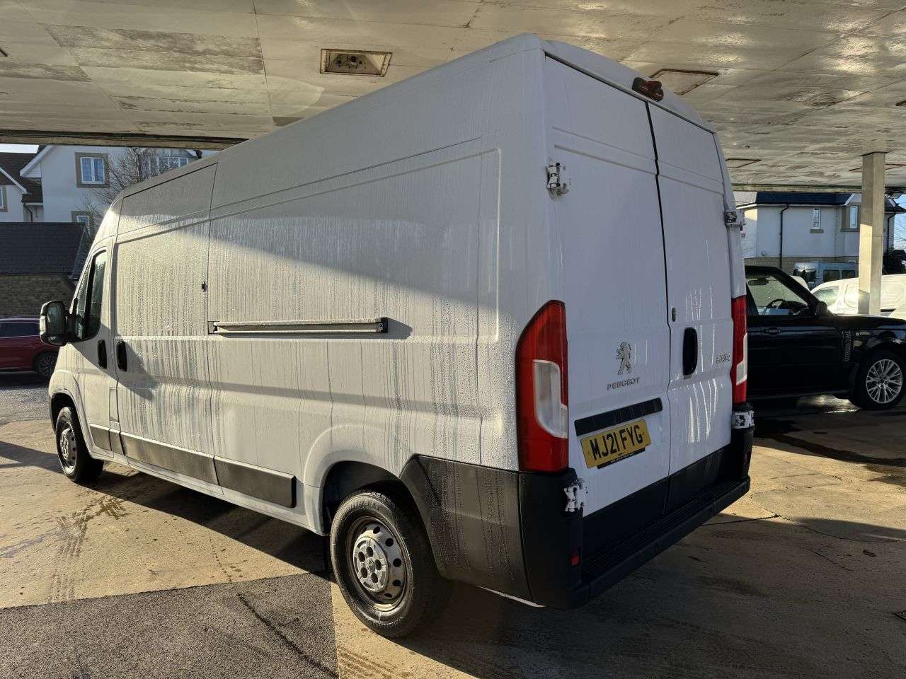 A 2021 PEUGEOT BOXER 2.2 BlueHDi 335 Professional Panel Van 5dr Diesel Manual L3 H2 Euro 6 (s/s) A 2021 PEUGEOT BOXER 2.2 BlueHDi 335 Professional Panel Van 5dr Diesel Manual L3 H2 Euro 6 (s/s)