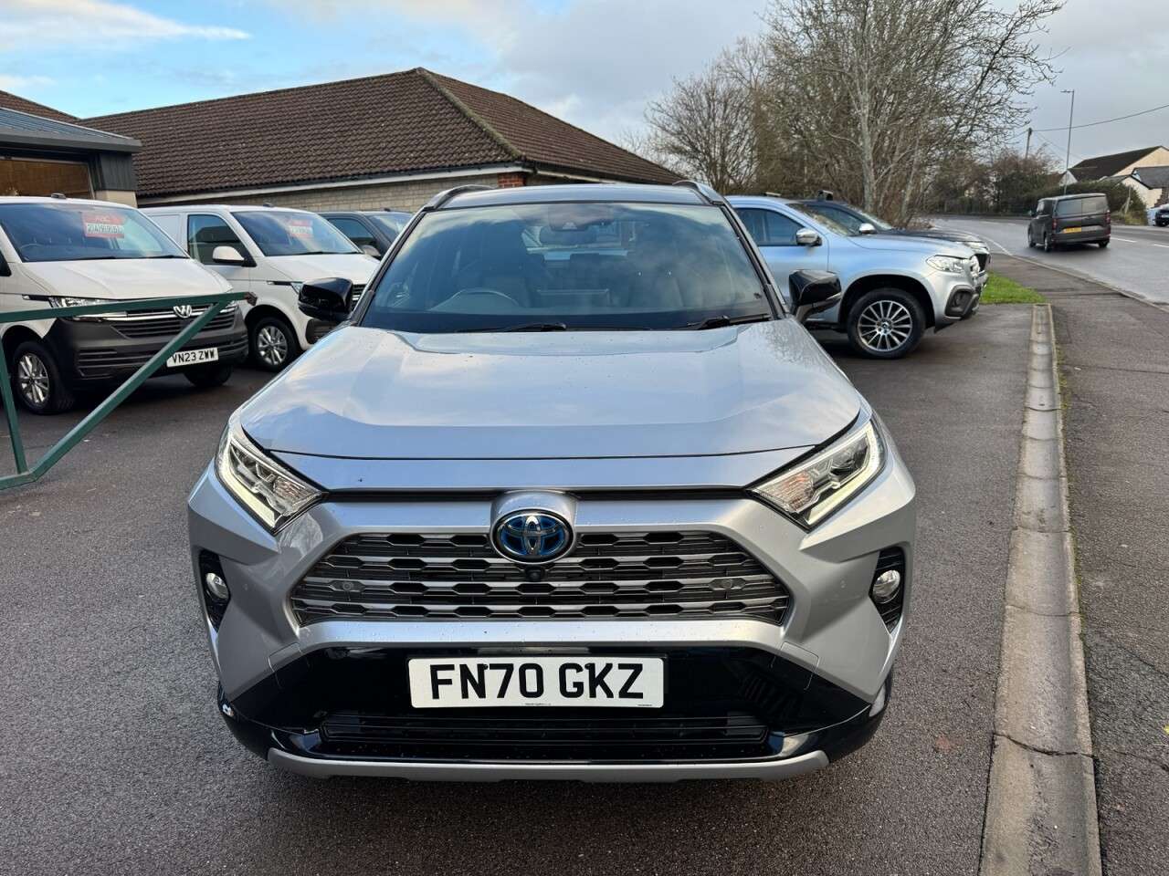 A 2020 TOYOTA RAV4 2.5 VVT-h Dynamic SUV 5dr Petrol Hybrid CVT 4WD Euro 6 (s/s) (222 ps) Rav4 A 2020 TOYOTA RAV4 2.5 VVT-h Dynamic SUV 5dr Petrol Hybrid CVT 4WD Euro 6 (s/s) (222 ps) Rav4