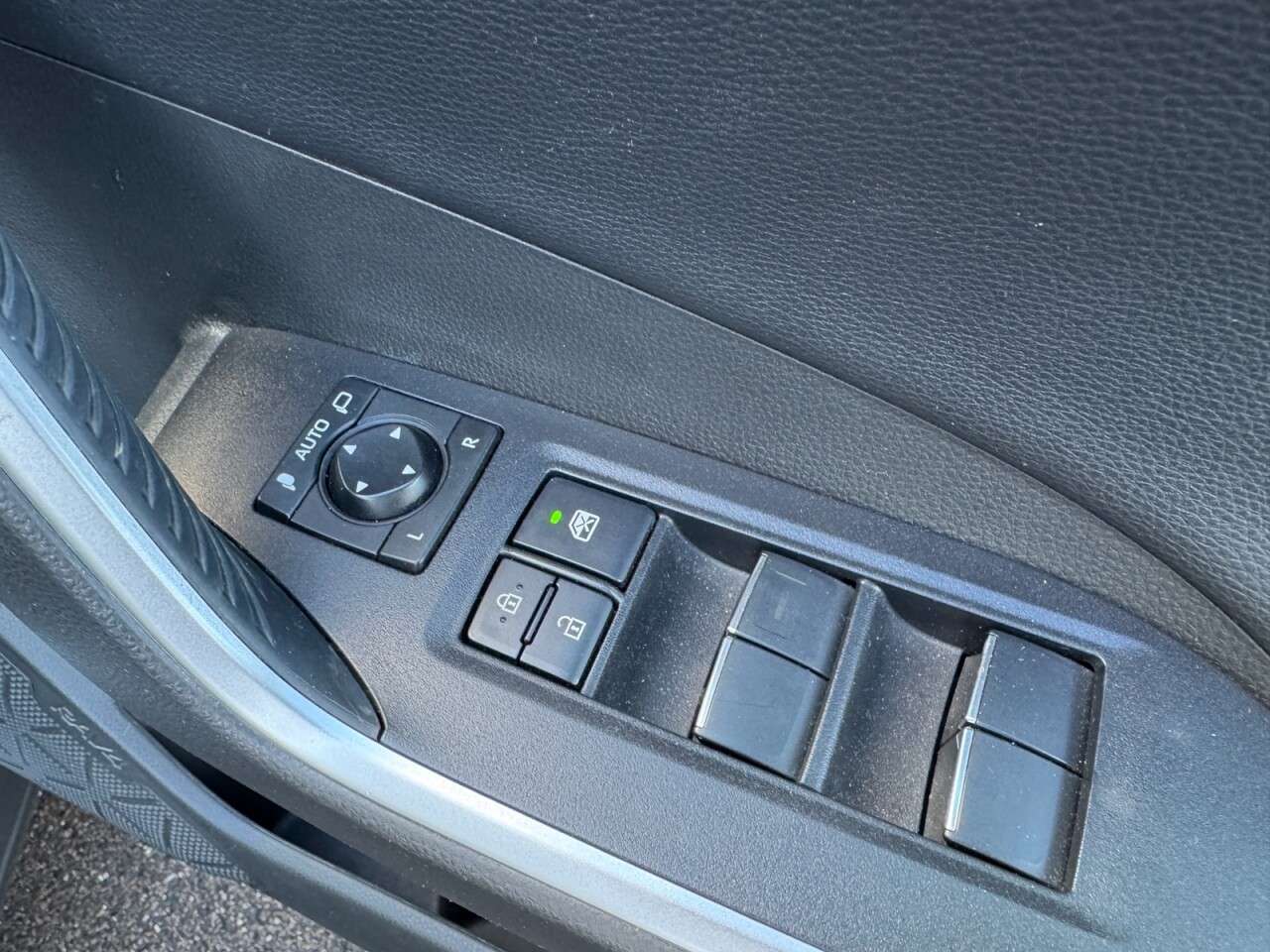 2020 TOYOTA RAV4 2020 TOYOTA RAV4