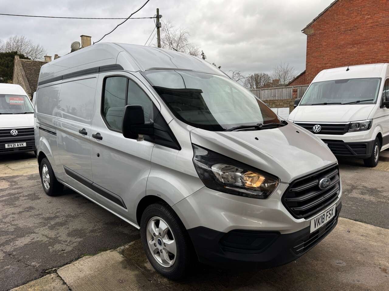 A 2018 FORD TRANSIT CUSTOM 2.0 340 EcoBlue Panel Van 5dr Diesel Manual L2 H2 Euro 6 (130 ps) WET BELT A 2018 FORD TRANSIT CUSTOM 2.0 340 EcoBlue Panel Van 5dr Diesel Manual L2 H2 Euro 6 (130 ps) WET BELT
