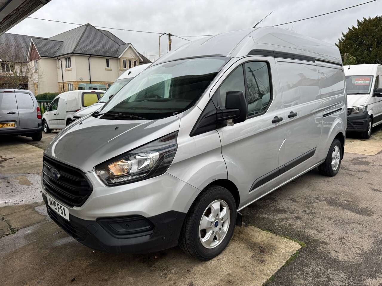 A 2018 FORD TRANSIT CUSTOM 2.0 340 EcoBlue Panel Van 5dr Diesel Manual L2 H2 Euro 6 (130 ps) WET BELT A 2018 FORD TRANSIT CUSTOM 2.0 340 EcoBlue Panel Van 5dr Diesel Manual L2 H2 Euro 6 (130 ps) WET BELT