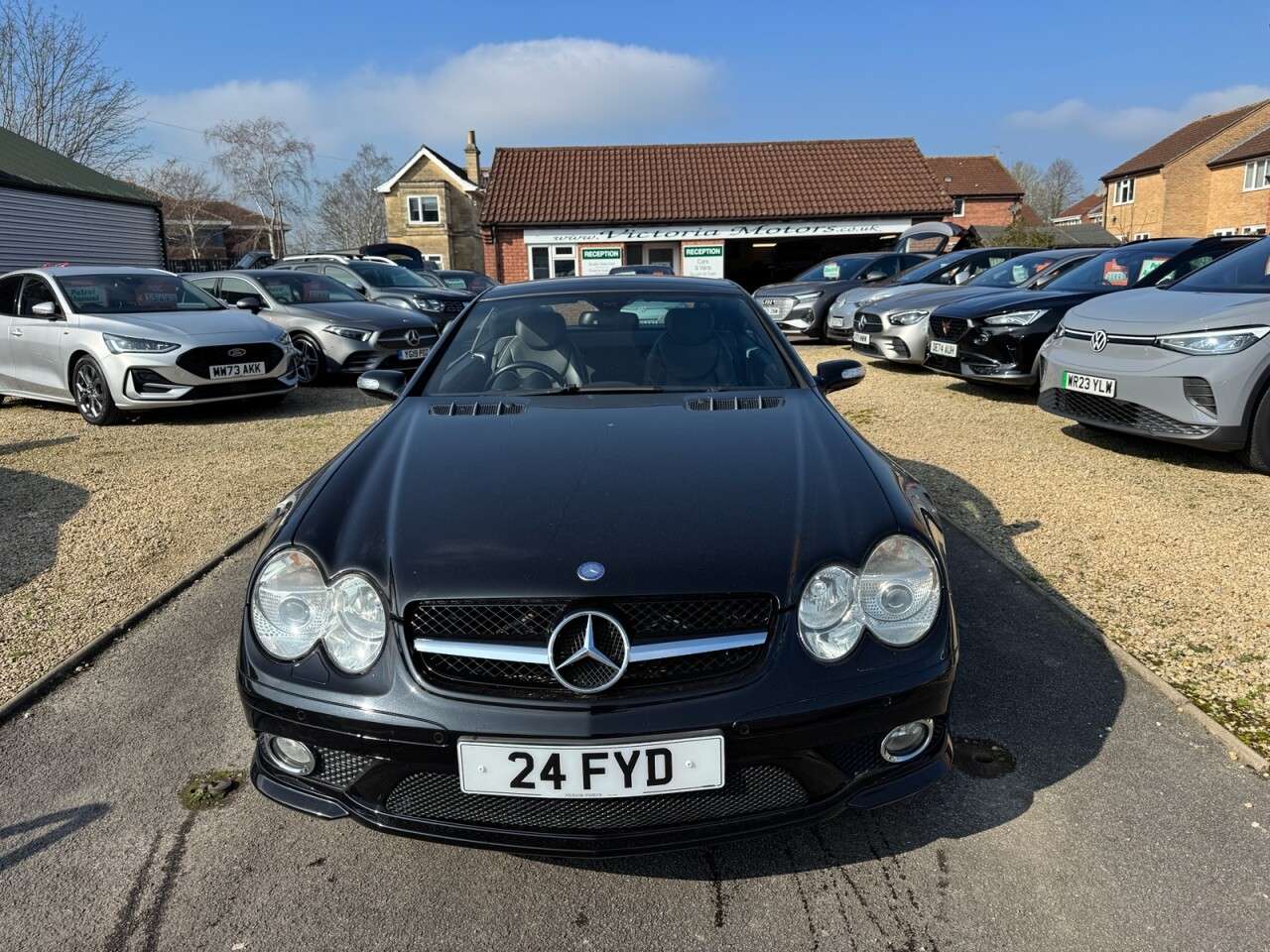 A 2013 MERCEDES-BENZ SL 3.5 SL350 Sport Edition Convertible 2dr Petrol 7G-Tronic (246 g/km, 272 bhp A 2013 MERCEDES-BENZ SL 3.5 SL350 Sport Edition Convertible 2dr Petrol 7G-Tronic (246 g/km, 272 bhp