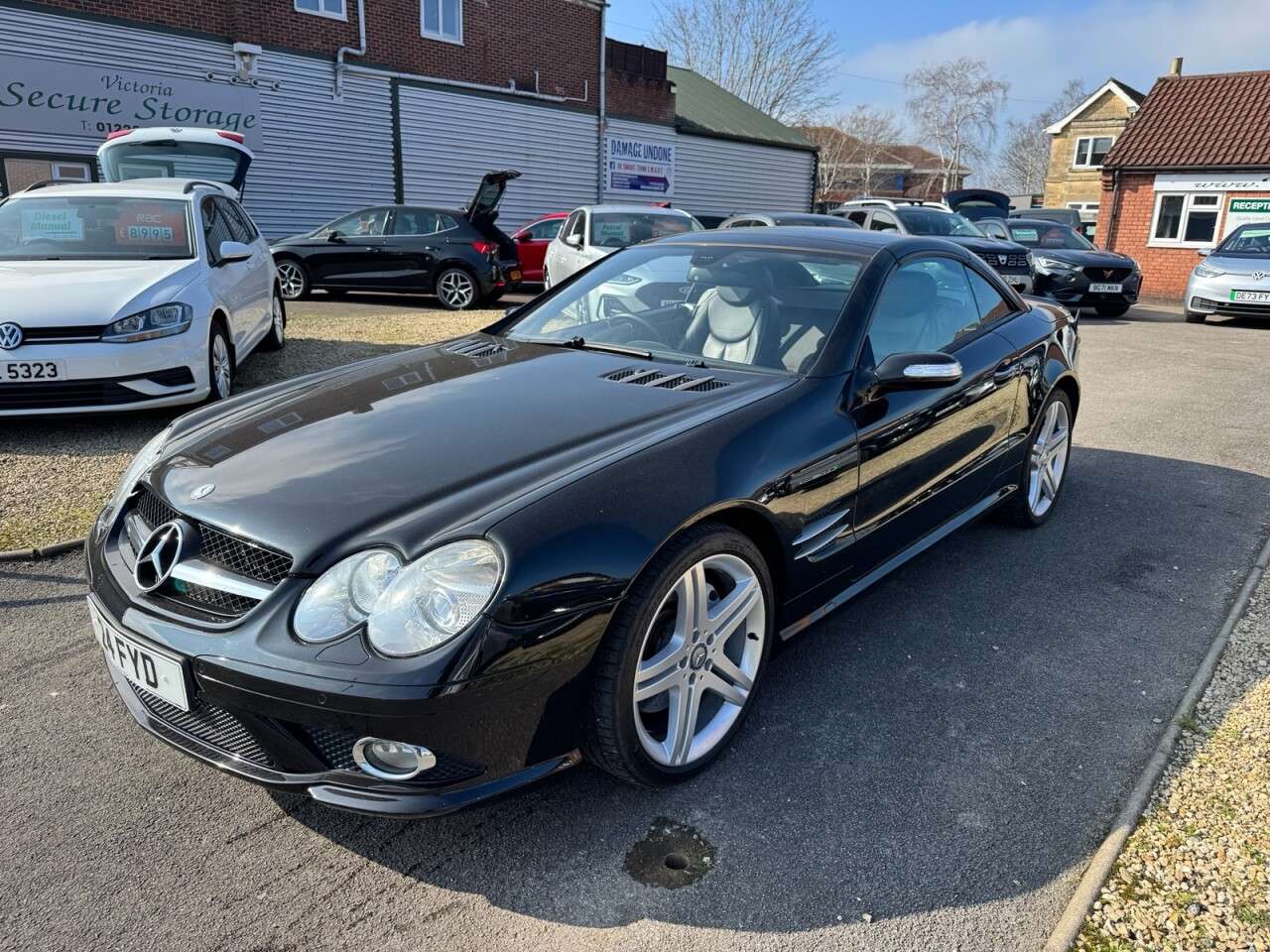 A 2013 MERCEDES-BENZ SL 3.5 SL350 Sport Edition Convertible 2dr Petrol 7G-Tronic (246 g/km, 272 bhp A 2013 MERCEDES-BENZ SL 3.5 SL350 Sport Edition Convertible 2dr Petrol 7G-Tronic (246 g/km, 272 bhp