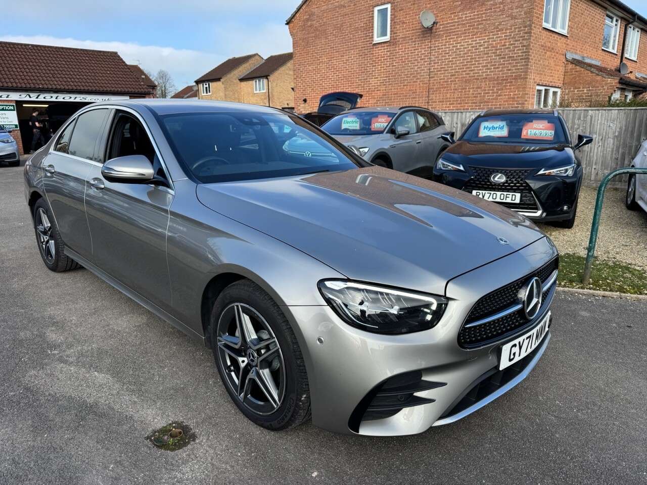 A 2021 MERCEDES-BENZ E-CLASS 2.0 E300e 13.5kWh AMG Line Edition Saloon 4dr Petrol Plug-in Hybrid G-Troni A 2021 MERCEDES-BENZ E-CLASS 2.0 E300e 13.5kWh AMG Line Edition Saloon 4dr Petrol Plug-in Hybrid G-Troni