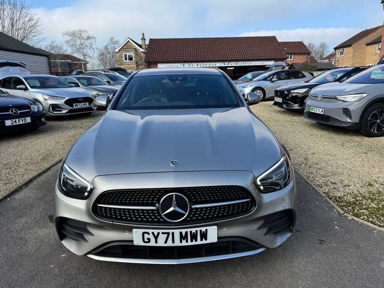 A 2021 MERCEDES-BENZ E-CLASS 2.0 E300e 13.5kWh AMG Line Edition Saloon 4dr Petrol Plug-in Hybrid G-Troni A 2021 MERCEDES-BENZ E-CLASS 2.0 E300e 13.5kWh AMG Line Edition Saloon 4dr Petrol Plug-in Hybrid G-Troni