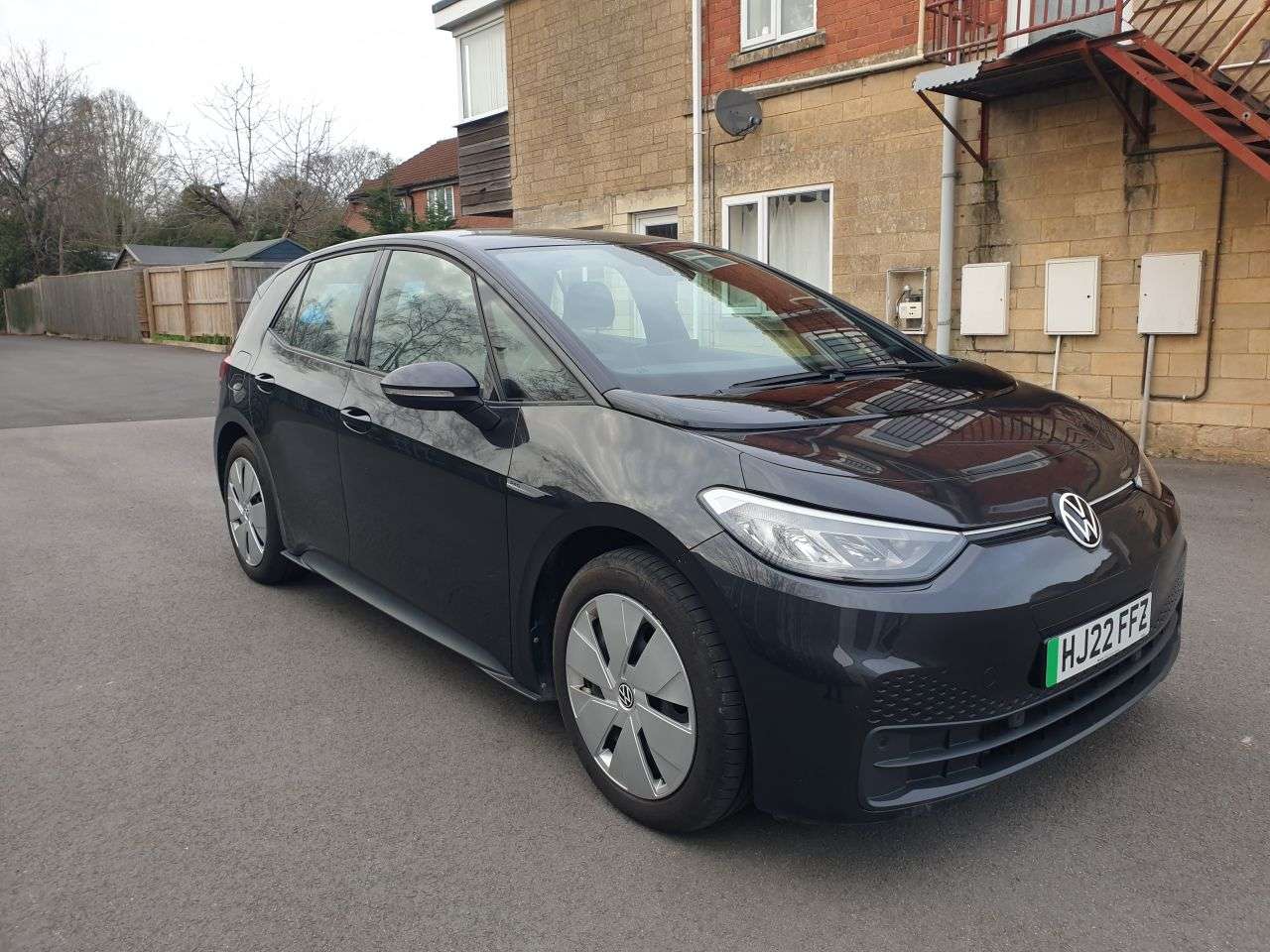 A 2022 VOLKSWAGEN ID.3 Pro Performance 58kWh Life Hatchback 5dr Electric Auto (204 ps) one owner 1 A 2022 VOLKSWAGEN ID.3 Pro Performance 58kWh Life Hatchback 5dr Electric Auto (204 ps) one owner 1