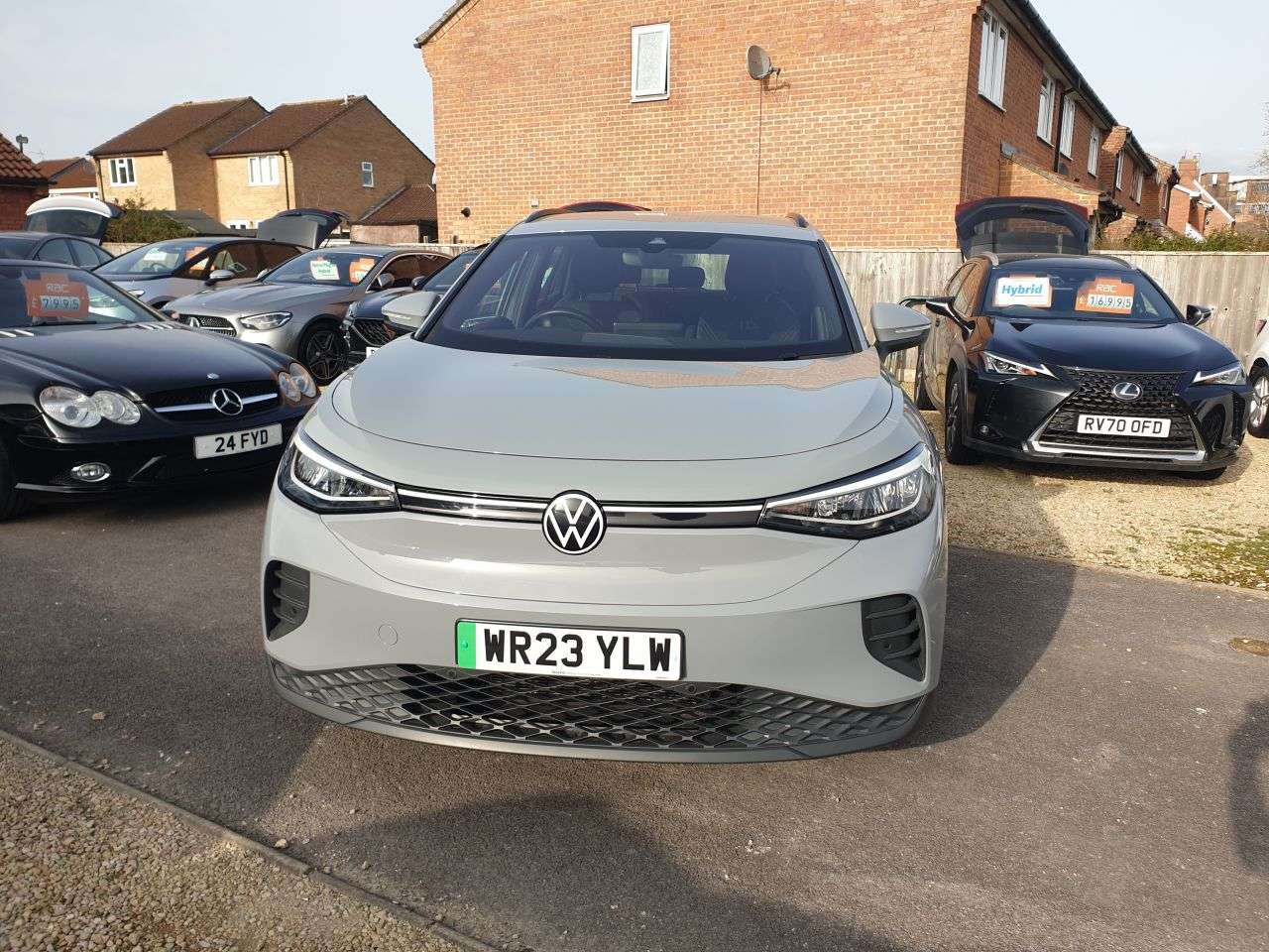 A 2023 VOLKSWAGEN ID.4 Pure Performance 52kWh Life Edition SUV 5dr Electric Auto (170 ps) one owne A 2023 VOLKSWAGEN ID.4 Pure Performance 52kWh Life Edition SUV 5dr Electric Auto (170 ps) one owne