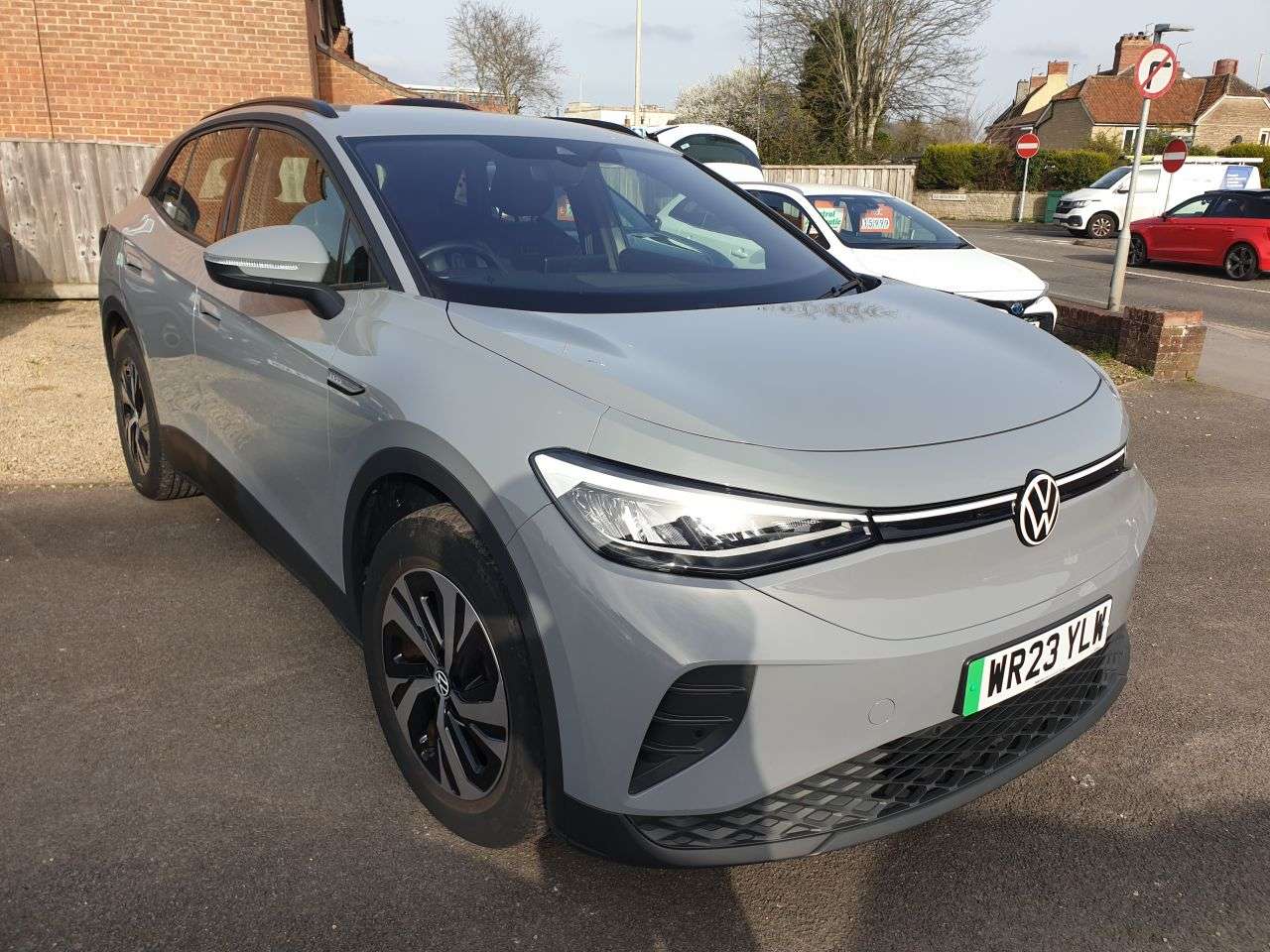 A 2023 VOLKSWAGEN ID.4 Pure Performance 52kWh Life Edition SUV 5dr Electric Auto (170 ps) one owne A 2023 VOLKSWAGEN ID.4 Pure Performance 52kWh Life Edition SUV 5dr Electric Auto (170 ps) one owne