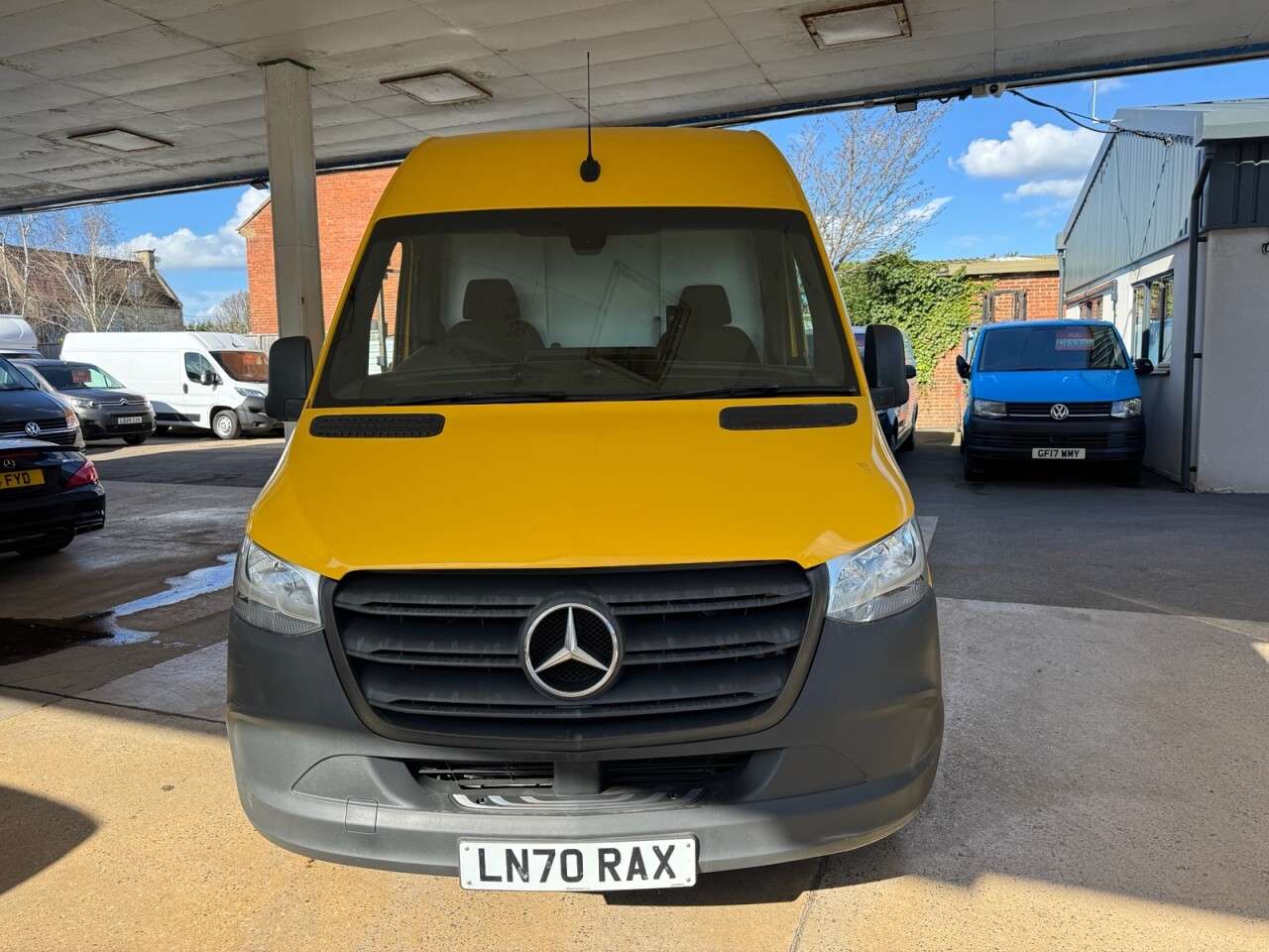 A 2020 MERCEDES-BENZ SPRINTER 2.1 314 CDI Progressive Panel Van 5dr Diesel Manual RWD L3 H2 Euro 6 (s/s) A 2020 MERCEDES-BENZ SPRINTER 2.1 314 CDI Progressive Panel Van 5dr Diesel Manual RWD L3 H2 Euro 6 (s/s)
