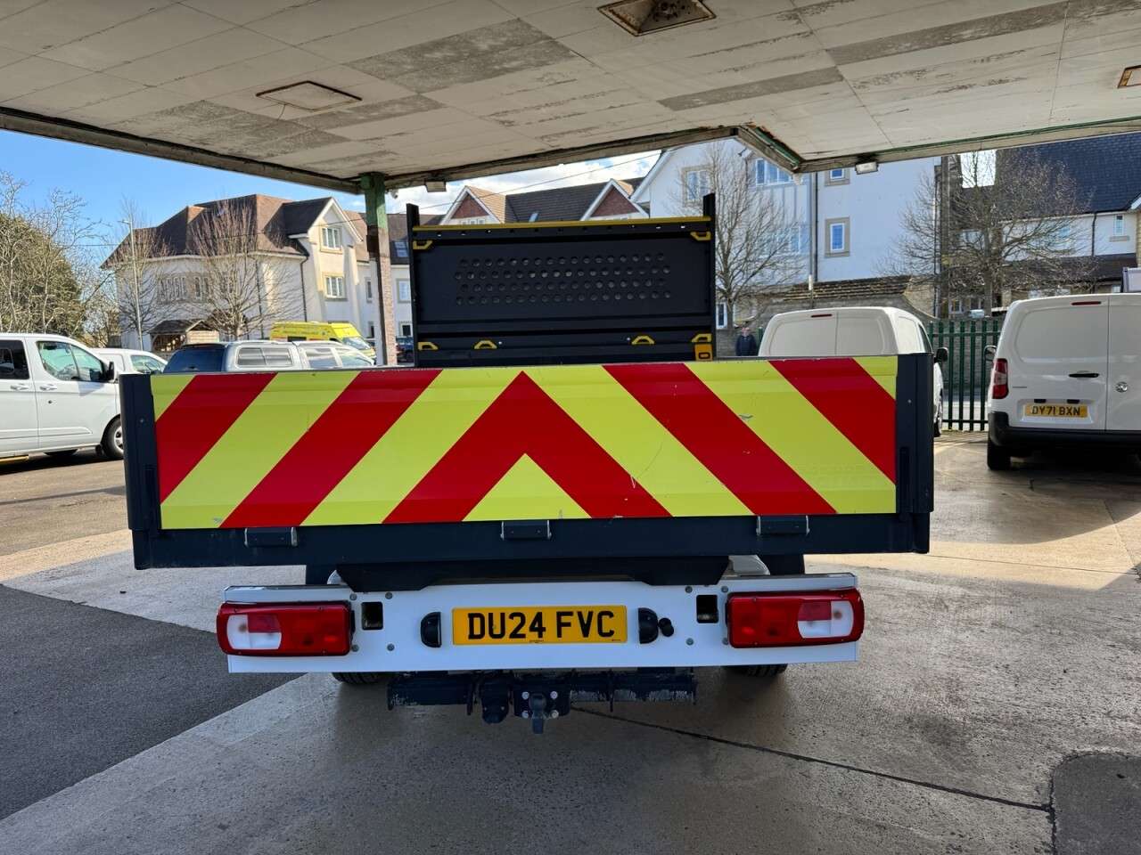 A 2024 VOLKSWAGEN CRAFTER 2.0 TDI CR35 Startline Dropside 2dr Diesel Manual FWD MWB Euro 6 (s/s) (ETG A 2024 VOLKSWAGEN CRAFTER 2.0 TDI CR35 Startline Dropside 2dr Diesel Manual FWD MWB Euro 6 (s/s) (ETG